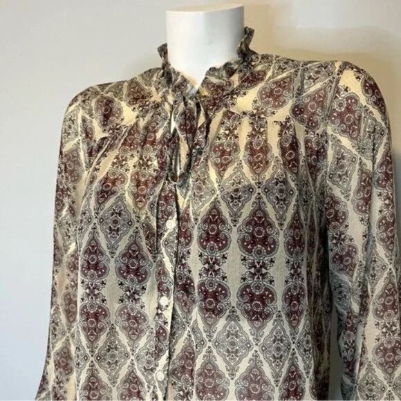 Hollister floral print sheer blouse with ruffles neckline and tie front small - Picture 5 of 6